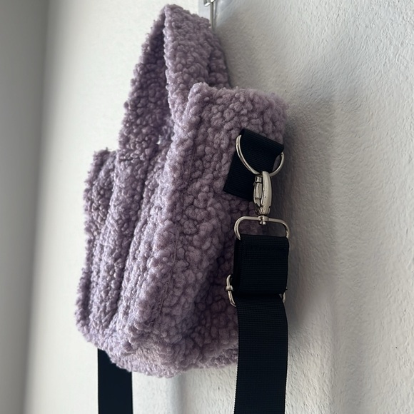 Art Class Crossbody Bag - Picture 3 of 7